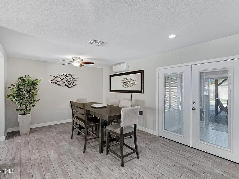 1834 E Alameda Dr — Photo 6