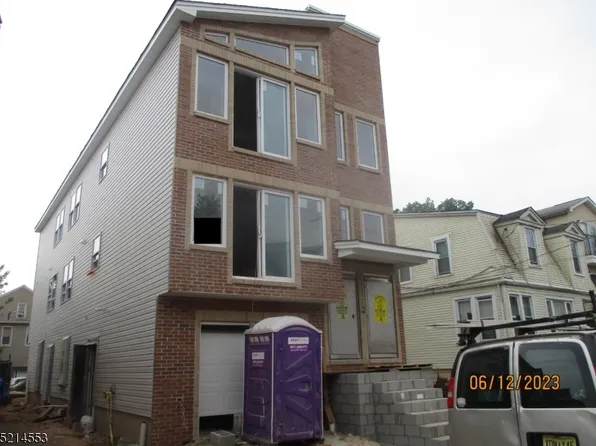 144 Leslie St, Newark City, NJ 07112