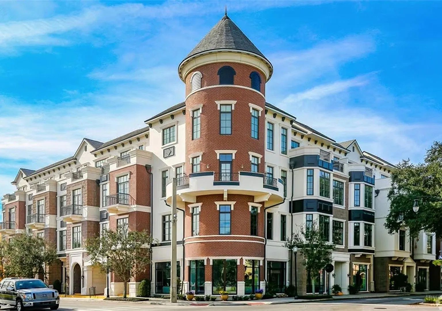 Beautiful 3-bedroom 3-bath condo in the heart of Winter Park, FL! — Photo 1