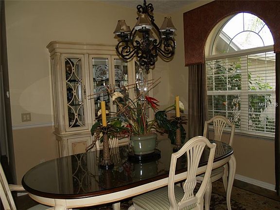 2nd image of 3248 Glenwood Cir