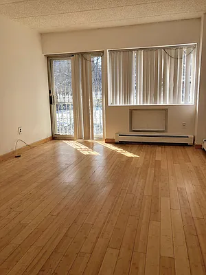 Rented by Steffan Olausson Partridge, LREB | media 8