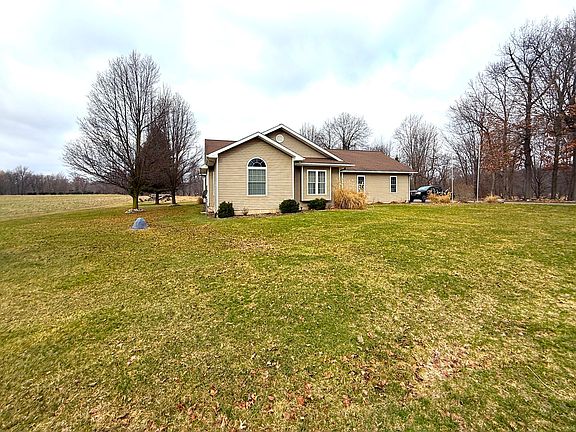 5th image of 448 N Batavia Rd