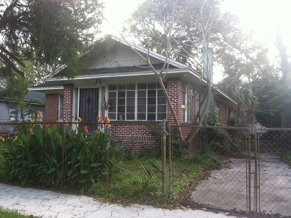 2nd image of 2748 Green St