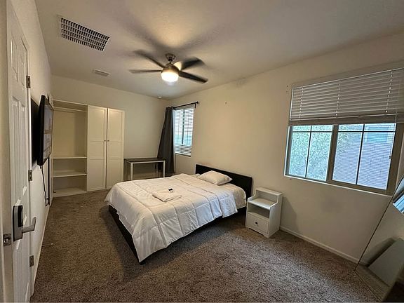 4th image of 3851 E Balsam Dr #1
