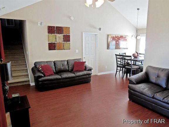 3rd image of 116 Silverberry Ct