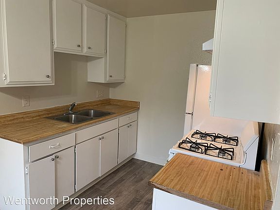 3rd image of 819 W Kettleman Ln APT 2