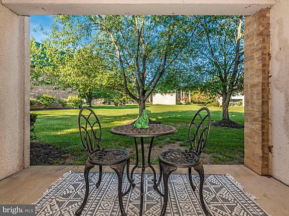 5th image of 1018 Brinker Dr APT 101