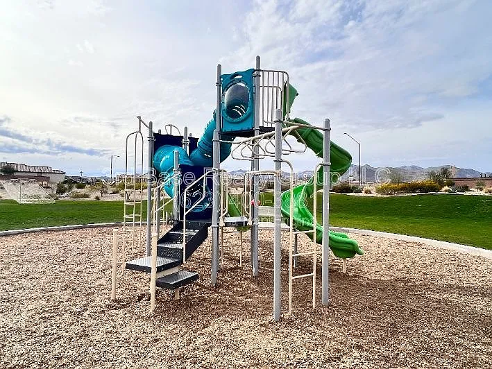 20106 W Palo Verde Dr — Photo 2