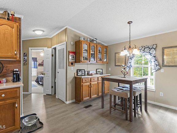 5th image of 424 Mulberry Rd