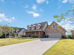402 Whisper Woods Dr, Somerset, KY