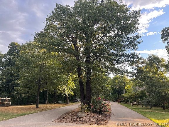 4th image of 2551 S 294th East Ave
