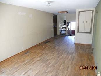 2nd image of 915 E Alder St