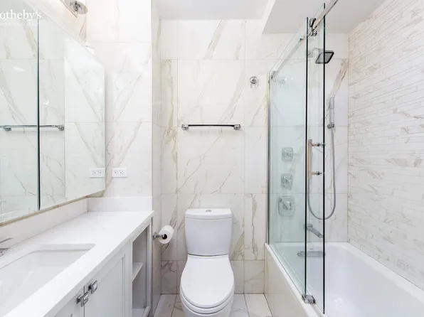 330 East 38th Street image 6 of 16