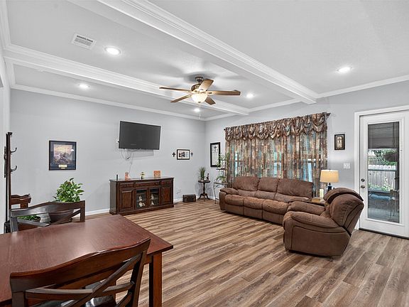 5th image of 108 McAnear St