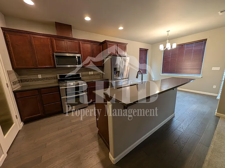 3887 Portside Dr — Photo 5