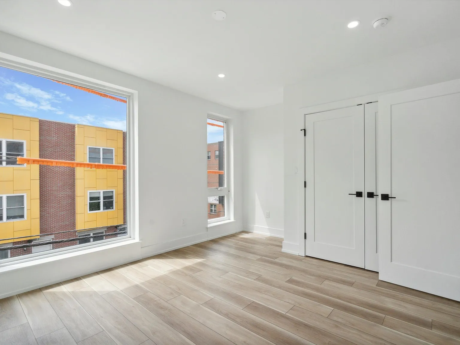 2009 N 17th St Unit B — Photo 2