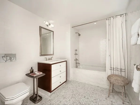 360 Central Park West image 17 of 22