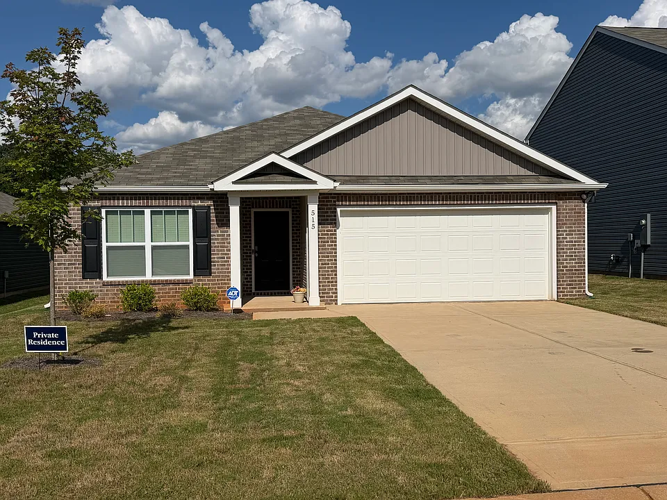 515 Valencia Cir