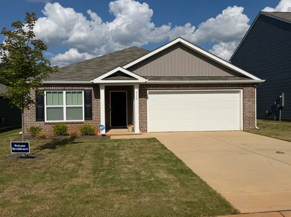 515 Valencia Cir, Wellford, SC 29385