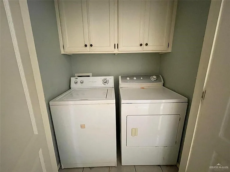 1910 N Aruba Dr #3 — Photo 6
