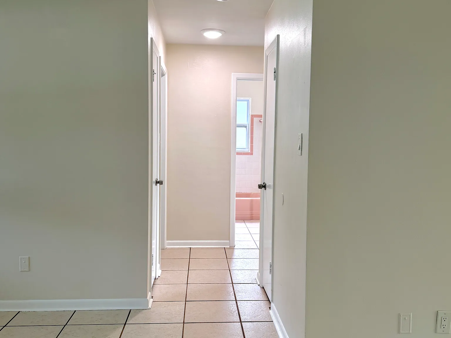 2 bed, 1000 sqft, $1,850 — Photo 3