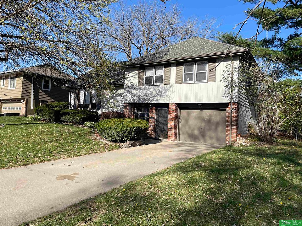 1st image of 811 Tipperary Dr