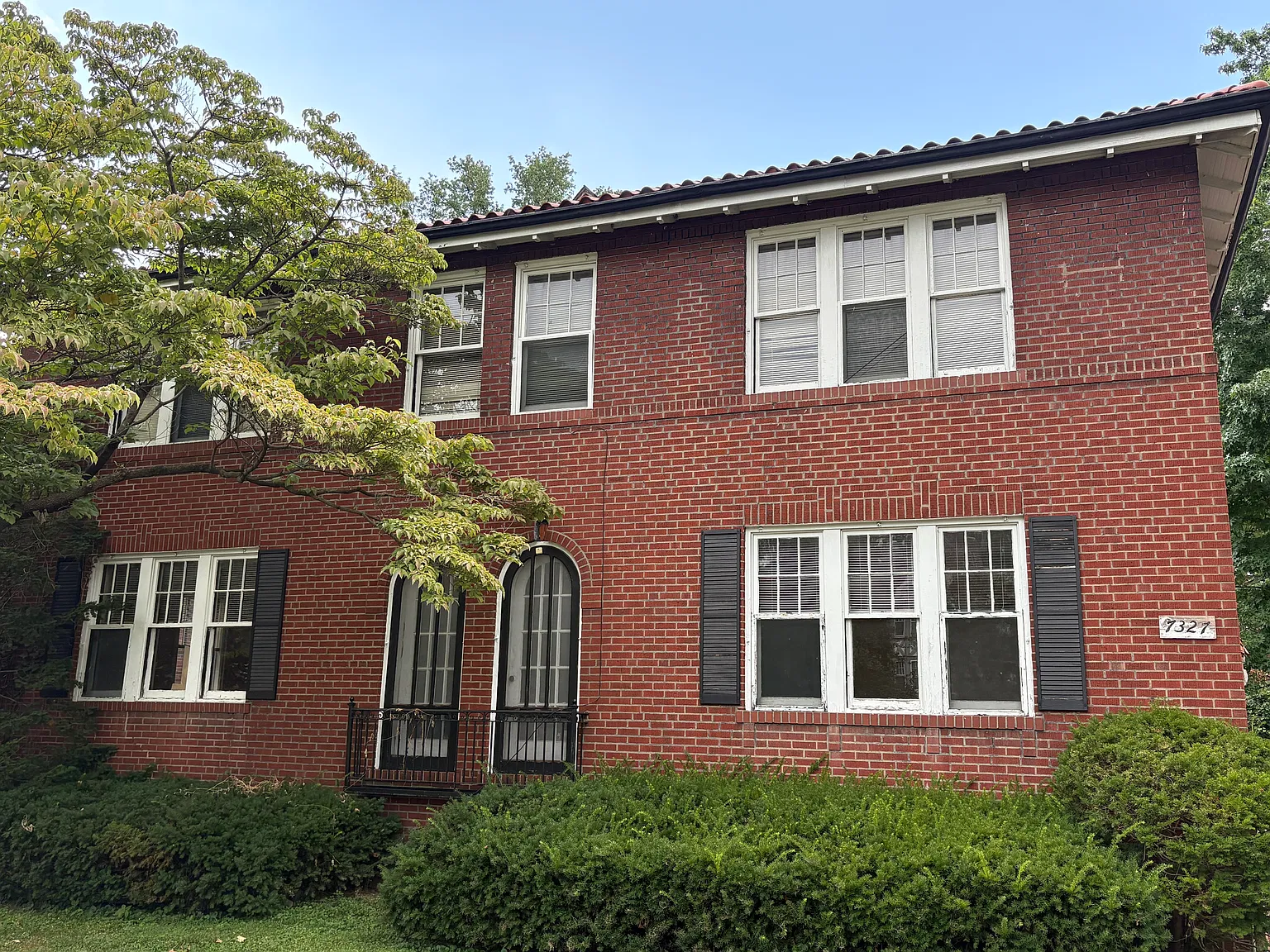 3 bed, 1800 sqft, $1,995 — Photo 1