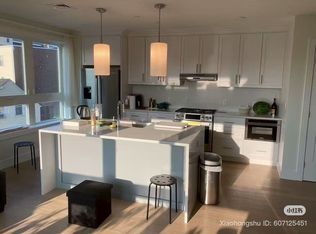 301 Border St #413, Boston, MA 02128