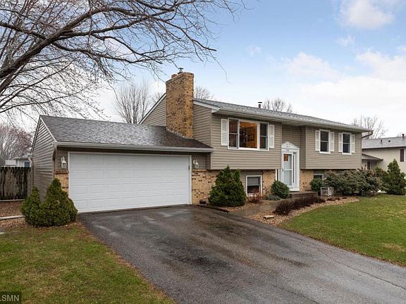 3rd image of 4560 Upland Ln N