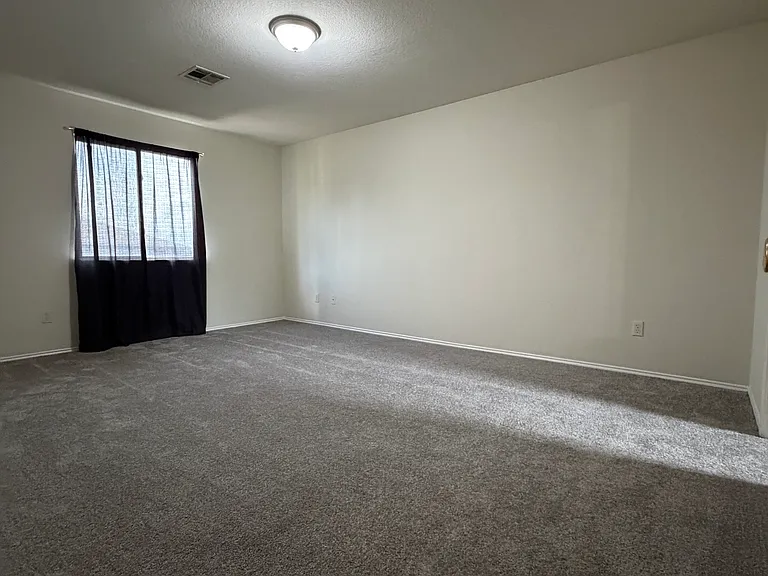 5641 Liberton Ln — Photo 5