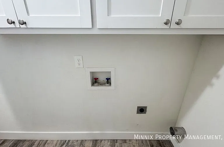 1519 E 14th St — Photo 12