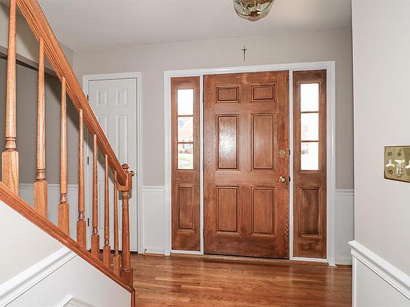 4th image of 7058 Tarragon Ct
