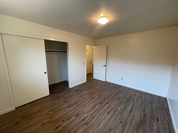 4th image of 670 & 690 Front St #690