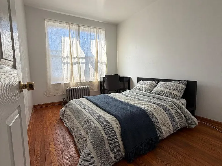20-55 29th St #3R — Photo 7