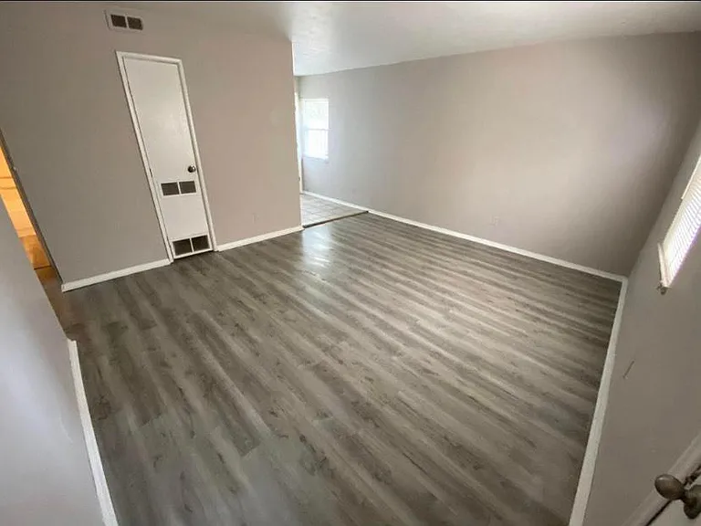2582 Dayton Ave #A — Photo 2
