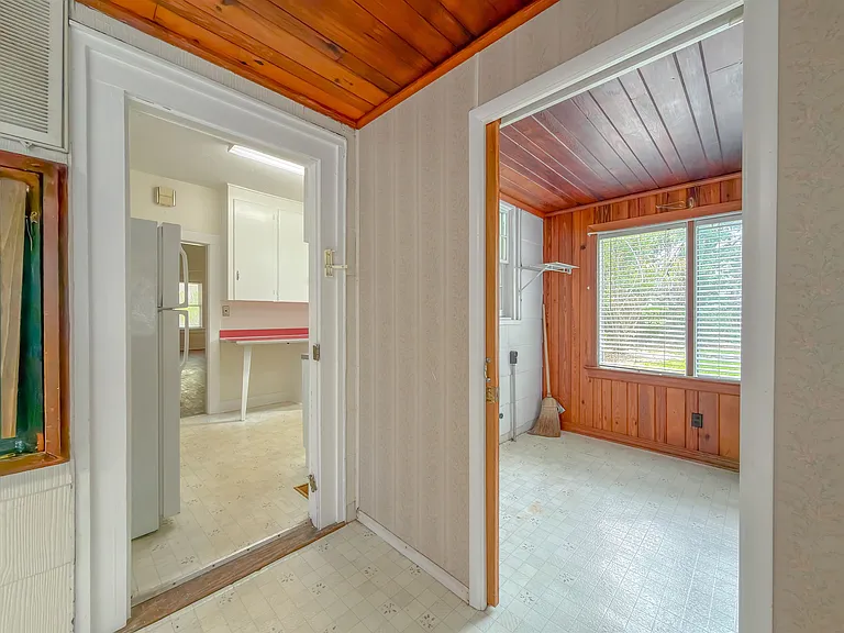 1230 Mitchell Ave — Photo 11