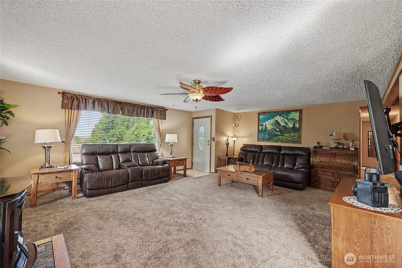 4th image of 62 Roupe Road