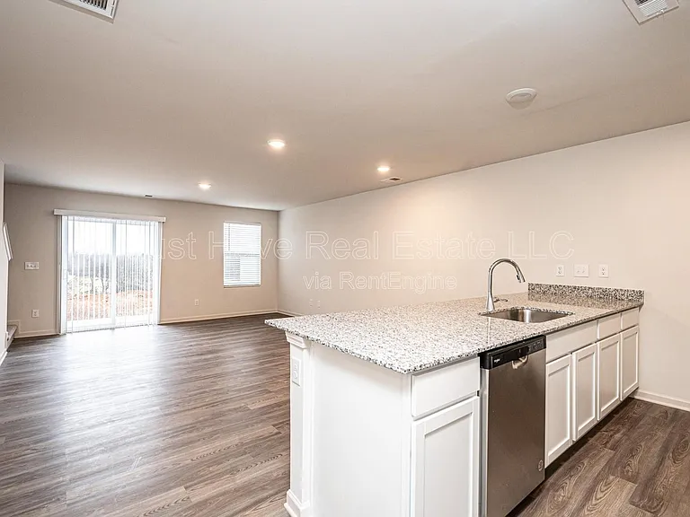 1926 Tranquility Cir #E — Photo 4