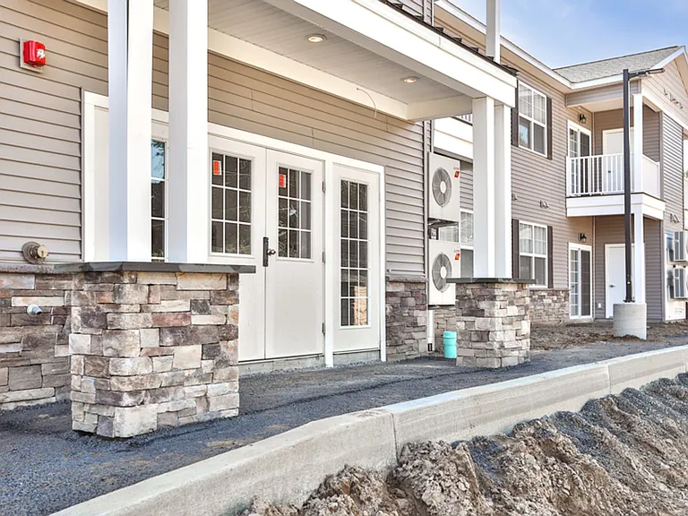 30 Pine Lane Apartments — Photo 21