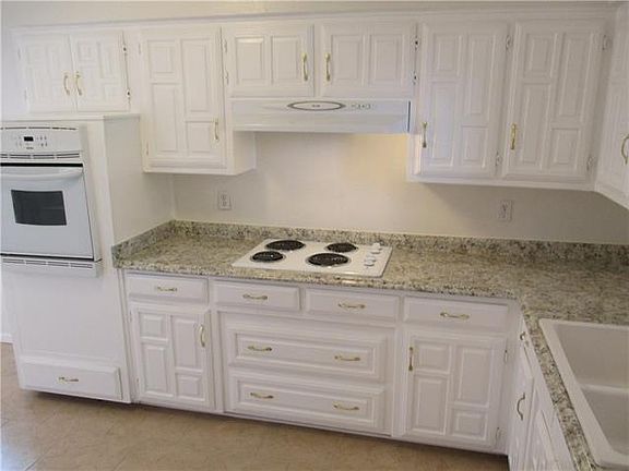 2nd image of 1024 Peach Ln