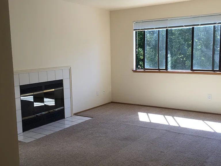 Meridian Place — Photo 12