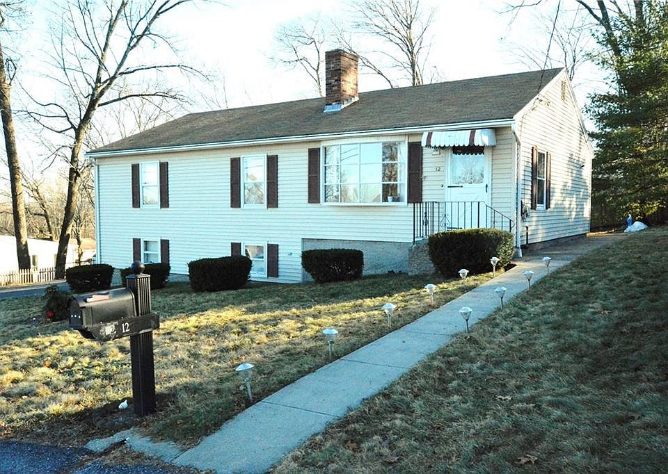 1st image of 12 Columbia Dr