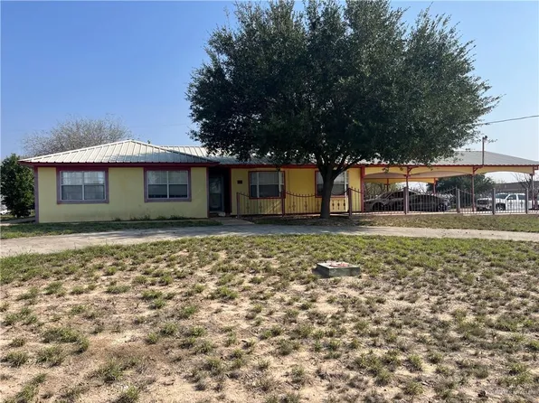 27 Las Palmas Dr, Zapata, TX 78076