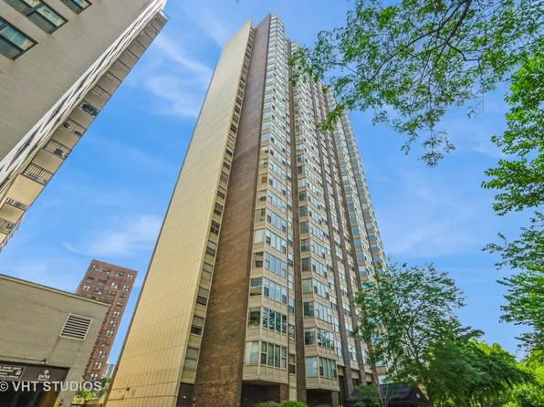 525 W Hawthorne Pl APT 1906, Chicago, IL 60657
