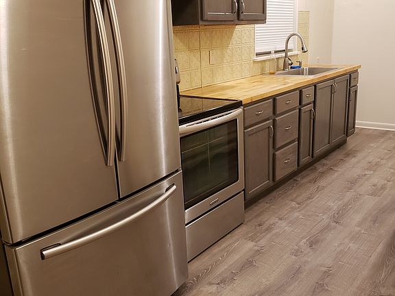 5th image of 1013 Pelican St #1013