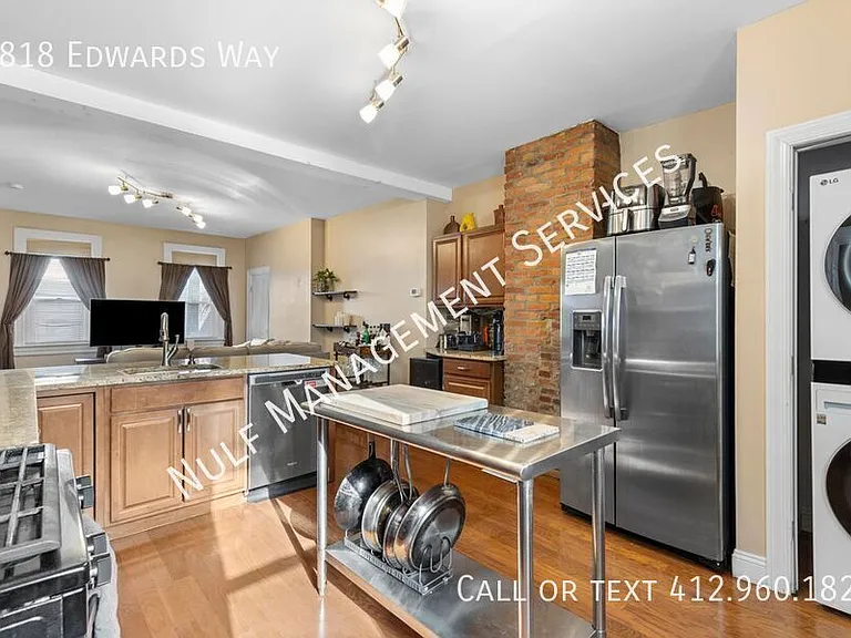 2818 Edwards Way — Photo 2
