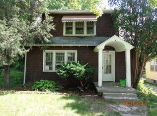 921 Everett Dr, Lansing, MI 48915