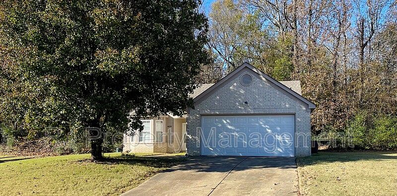 1st image of 4633 Northwood Hills Dr