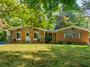 25740 Pine View Ave, Warren, MI 48091