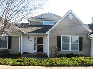 233 Nighthawk Dr, Monroe Township, NJ